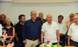 Aytekin Kaya istifadan vazgeçti, fotoğrafa zorla girdi