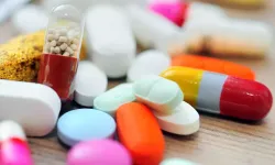 İlaç kurlarında yapılan artışa TEİS'ten açıklama: Sıkıntılar yaşanmaya devam edecek