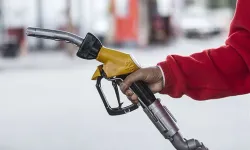 Benzine 1 lira 55 kuruş zam geldi