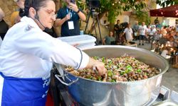 Kuşadası Sokak Festivali'nde dağıtılan salyangoz yemeği tartışmalarına derneklerden tepki