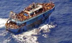 Akdeniz'de göçmen teknesi faciası: 11 ölü, onlarca kayıp