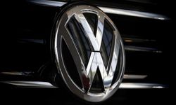 Volkswagen, sebebi bilinmeyen sistem arızası sebebiyle araç üretimini durdurdu