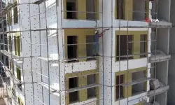Adana'da depremzedeler için yapılan TOKİ konutlarında örnek daire gezildi