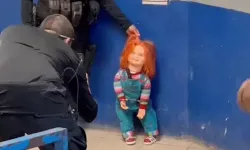 Sıra dışı olay! 'Şeytan bebek' Chucky gözaltına alındı