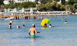 Bodrum’da yaz sezonu uzadı, vatandaşlar sahillere akın etti