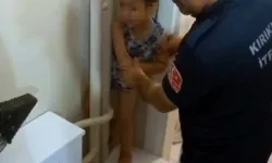 Kırıkkale'de Sıkışan Çocuk İtfaiye Tarafından Kurtarıldı