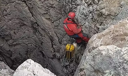 1040 metre derinlikte kan nakli! Doktorlar mağaraya indi