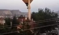 Sıcak hava balonu minareye çarptı... Yürekler ağza geldi