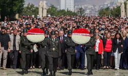 CHP'den Anıtkabir ziyareti: Kılıçdaroğlu, Anıtkabir Özel Defteri'ni imzaladı