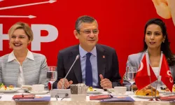 Özgür Özel'den kurultay için iddialı çıkış: Yüzde 55'e 45 öndeyiz