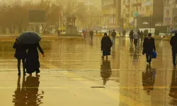 Meteoroloji sel, su baskını ve toz taşınımına karşı uyardı! Çok kuvvetli geliyor... (15 Ekim 2023 Pazar il il hava durumu)
