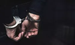 Sahte kimlik ve basın kartıyla yakalanan 3 kişi gözaltına alındı