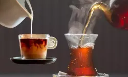 İngilizler yıllardır çayı böyle tüketiyor: Çayın içine 2 yemek kaşığı süt ekleyip için! Pamuk gibi olacaksınız