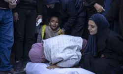 Gazze'de, 5 bin 300 çocuk öldürüldü