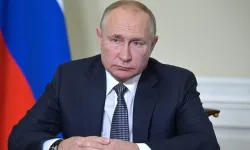 Vladimir Putin yeniden aday