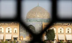 İran'da hava kirliliği alarmı! Tahran, İsfahan ve Elborz'da okullar tatil edildi