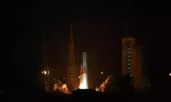 İran'dan uzaya aynı anda 3 uydu