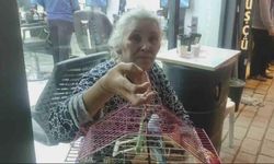 Aydın'da evi yanan yaşlı kadın, can yoldaşını ölüme terk etmedi