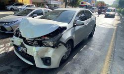 Efeler'de trafik kazası: 2 yaralı