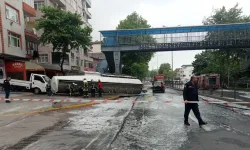 Benzin yüklü tanker kazası sonrası patlama riski: D-130 Karayolu trafiğe kapatıldı, evler tahliye edildi