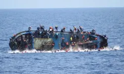 Ege'de mülteci botu battı: 1 ölü, 4 kişi kayıp