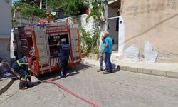 Efeler'de belediye ekiplerinin dikkati, yaşlı kadını kurtardı