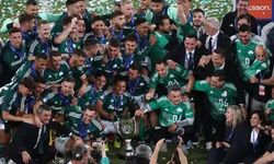 Fatih Terim ile yollarını ayıran Panathinaikos kupayı kazandı