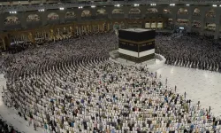Suudi Arabistan Mekke'ye girmek isteyenler için yazılı izin alma şartı getirecek