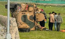 Hakkari'de askeri araç şarampole yuvarlandı: 2 yaralı