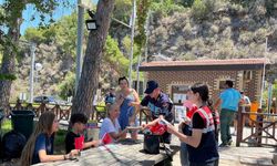Aydın'da Jandarmadan vatandaşlara bayram kutlaması