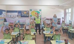 Jandarma öğrencilere trafik kurallarını anlattı