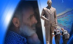 Atatürk Anıtı'na baltalı saldırıda 2 gözaltı