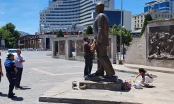 Kayseri'de Atatürk Anıtı'na baltayla saldıran Yaşar Kılıçkaya ile Zeynep Abdullah tutuklandı