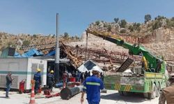 SONDAKİKA Gabar Dağı'nda petrol sondaj kulesi devrildi