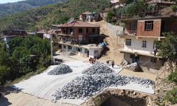 Nazilli Derebaşı Mahallesi’ndeki yol yapılıyor