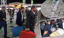 20 kişi saatlerce ancak sayabildi! Aşiret düğününde milyonlar havada uçuştu