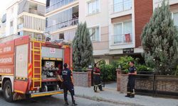 Efeler'de ocakta tutuşan yağ ekipleri harekete geçirdi