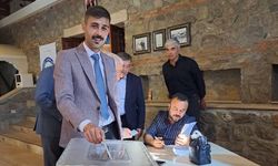 AK Parti Sultanhisar İlçe kongresinde Ensar Selçuk güven tazeledi