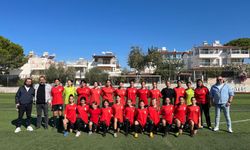 Gökhan Reis kadın futbolculara verdiği sözü tuttu