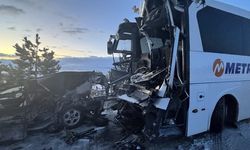 Son Dakika: Afyonkarahisar’da Trafik Kazası – 30 Yaralı