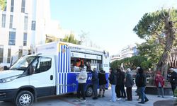 Kuşadası Belediyesi’nden Vatandaşlara Sıcak Çorba Desteği!