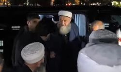 Cübbeli Ahmet’ten Şov Gibi Geliş: Çakarlı Araçlarla Geldi, Şeriat Vurgusu Yaptı