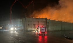 Söke’deki kağıt fabrikasında yangın 10 saate ulaştı