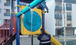 Efeler'de Çocuk Parkını Yakan 3 Şüpheli Yakalandı