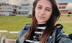 MELİSA HER YERDE ARANIYOR! 19 Yaşındaki Melisa Doğrul Kayıp! Gören Veya Yerini Bilenler  532 784 51 16 Numarayı Arasın!