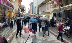 Aydın'da Bayram Alışverişi Yağmur Dinlemedi