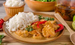 İftara köri soslu tavuk tarifi! 20 dakikada sofrada, hem lezzet hem protein