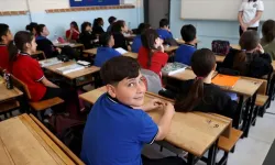 Yarın Okullar Tatil Mi? 10 Mart 2025 Pazartesi Okullar Açık Mı?