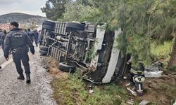 Kuşadası’nda Otel Servisi Devrildi: 12 Yaralı