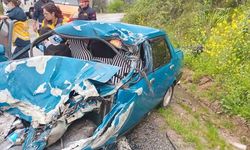 Nazilli'de Otomobil Tıra Çarptı: 1 Ağır Yaralı
